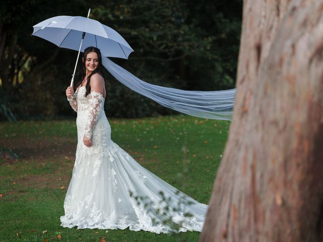 Jordan and Maddy's Wedding in Brize Norton, Oxfordshire 12