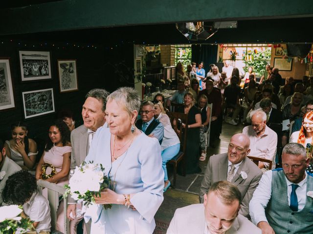 Jason and Janet's Wedding in Hammersmith, West London 8
