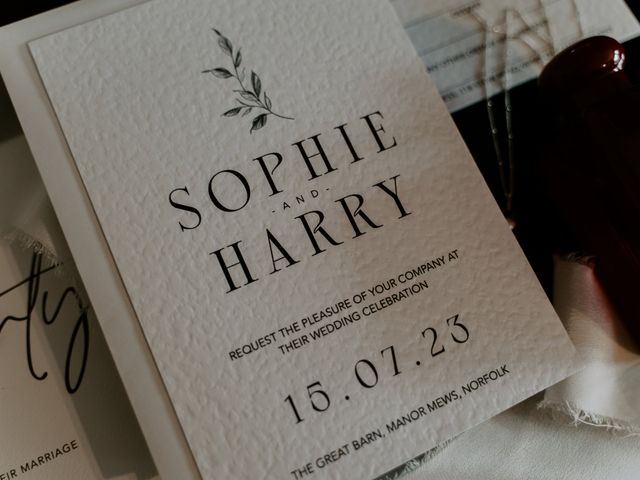 Sophie and Harry&apos;s Wedding in Fakenham, Norfolk 2