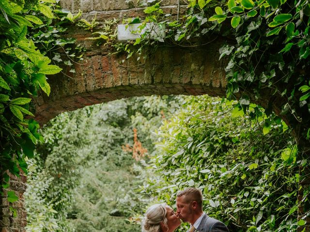 Dale and Jess&apos;s Wedding in Bridlington, East Riding of Yorkshire 11