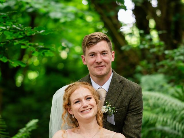 Tom and Elsie&apos;s Wedding in Liskeard, Cornwall 18