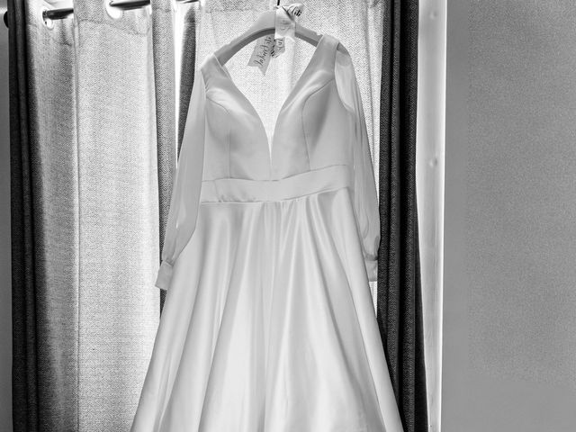 Adam and Elli's Wedding in Kingston Upon Hull, East Riding of Yorkshire 5