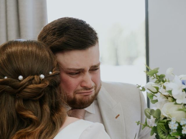 Adam and Elli's Wedding in Kingston Upon Hull, East Riding of Yorkshire 10