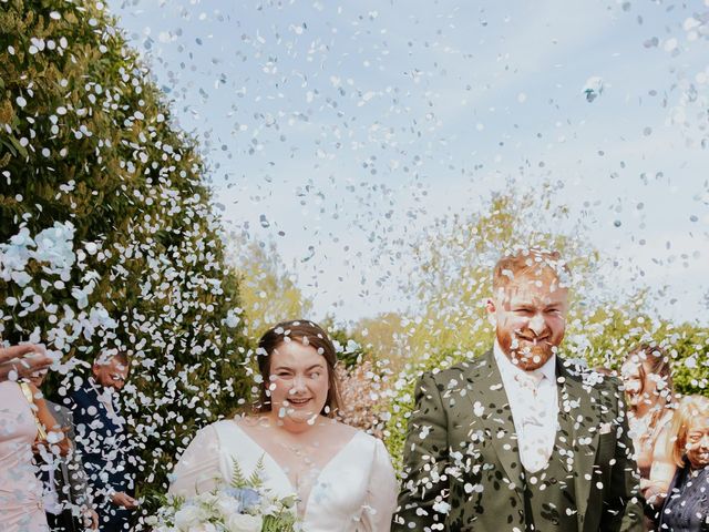 Adam and Elli's Wedding in Kingston Upon Hull, East Riding of Yorkshire 17