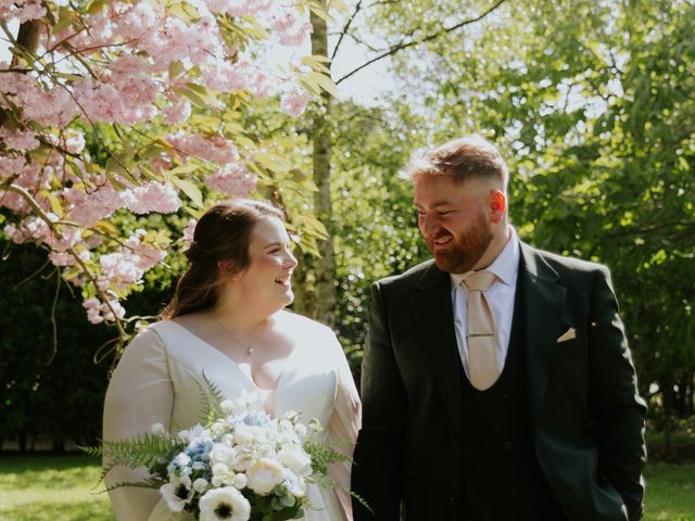 Adam and Elli's Wedding in Kingston Upon Hull, East Riding of Yorkshire 22