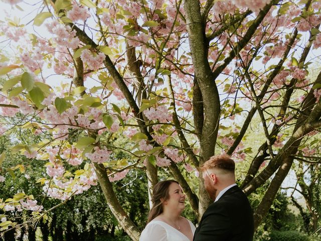 Adam and Elli's Wedding in Kingston Upon Hull, East Riding of Yorkshire 23