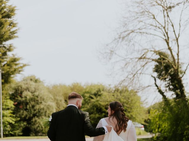 Adam and Elli's Wedding in Kingston Upon Hull, East Riding of Yorkshire 25