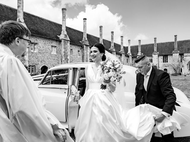 Shima and Ben&apos;s Wedding in Winchester, Hampshire 12