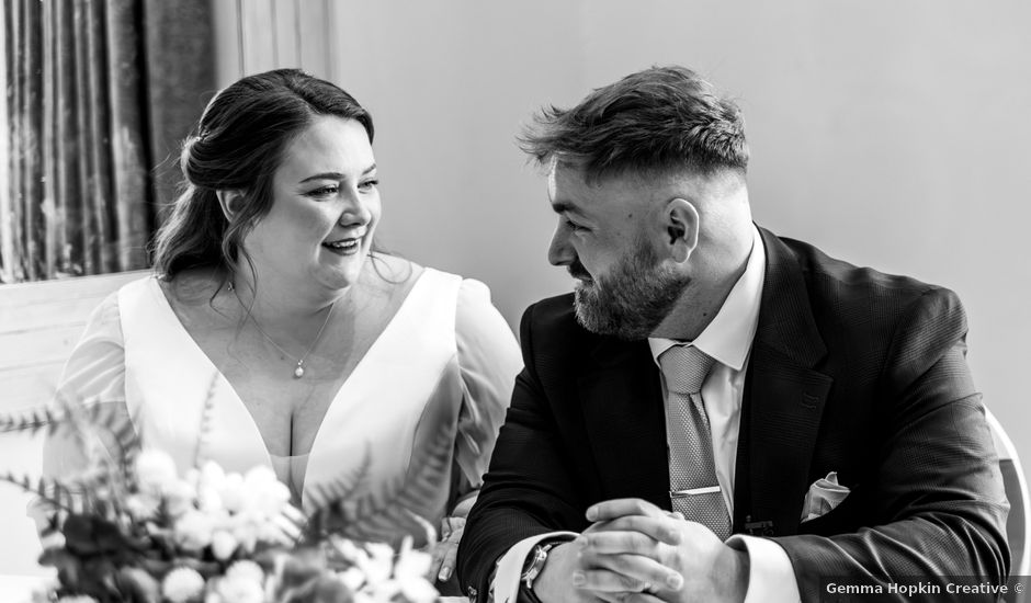 Adam and Elli's Wedding in Kingston Upon Hull, East Riding of Yorkshire