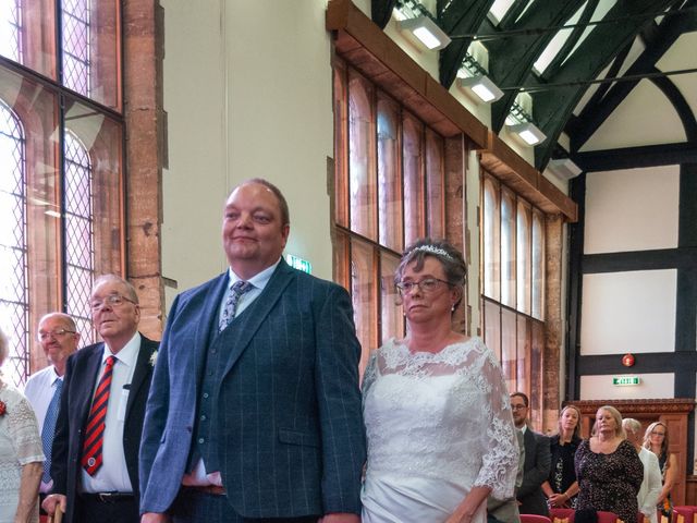 Steve and Lisa's Wedding in Taunton, Somerset 3