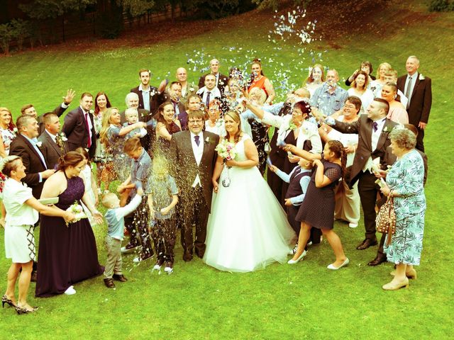 Dave and Penny&apos;s Wedding in Brierley Hill, West Midlands 10