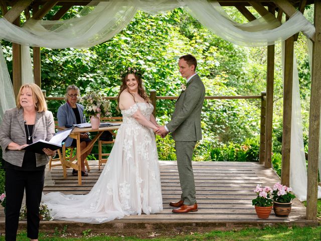 Dean and Jessica&apos;s Wedding in Liskeard, Cornwall 6