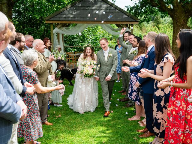 Dean and Jessica&apos;s Wedding in Liskeard, Cornwall 13