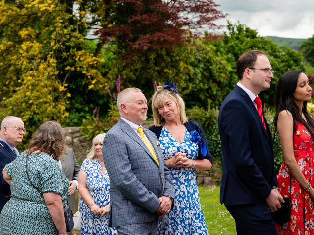 Dean and Jessica&apos;s Wedding in Liskeard, Cornwall 18