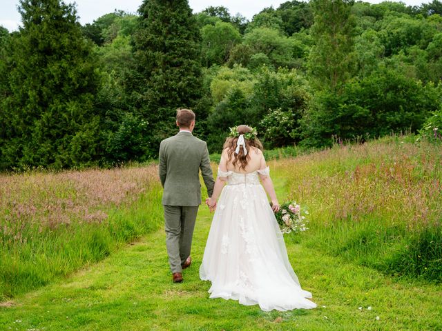 Dean and Jessica&apos;s Wedding in Liskeard, Cornwall 22