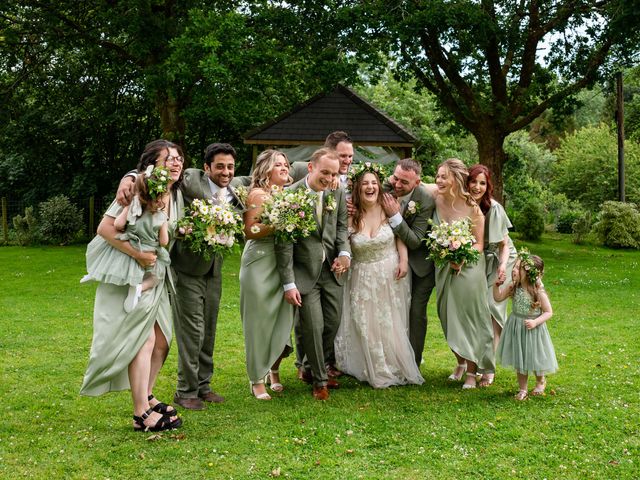 Dean and Jessica&apos;s Wedding in Liskeard, Cornwall 27