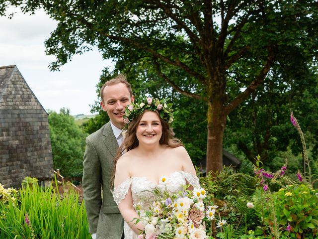 Dean and Jessica&apos;s Wedding in Liskeard, Cornwall 28