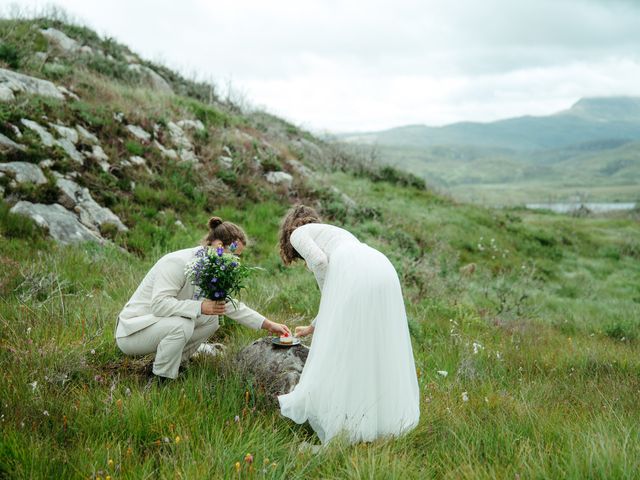 Lukas and Hanna's Wedding in Lochinver, Highlands 4