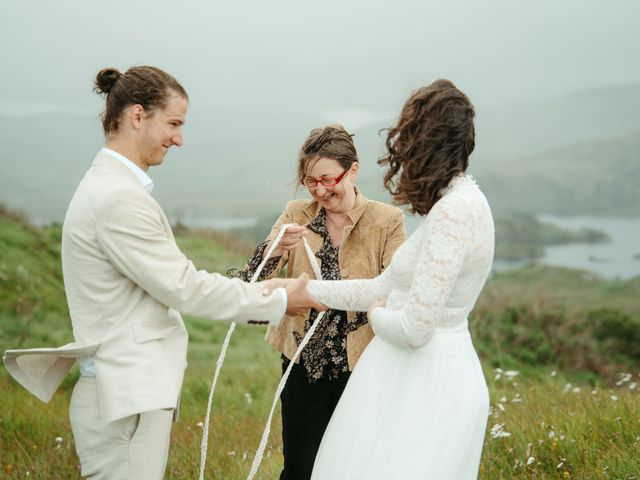 Lukas and Hanna's Wedding in Lochinver, Highlands 10