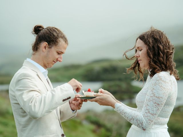 Lukas and Hanna's Wedding in Lochinver, Highlands 15