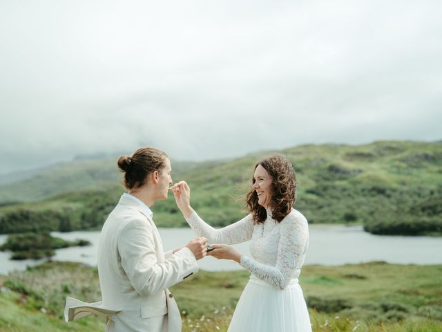 Lukas and Hanna's Wedding in Lochinver, Highlands 16