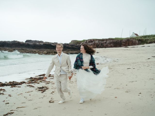 Lukas and Hanna's Wedding in Lochinver, Highlands 32