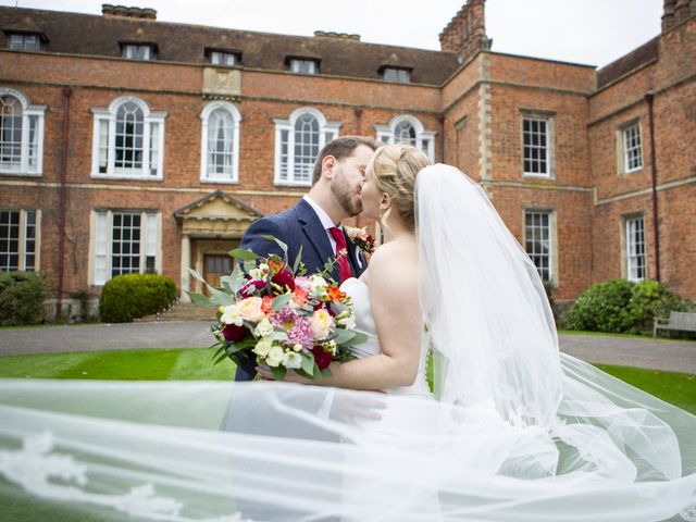 Chris and Jess&apos;s Wedding in Aylesbury, Buckinghamshire 14