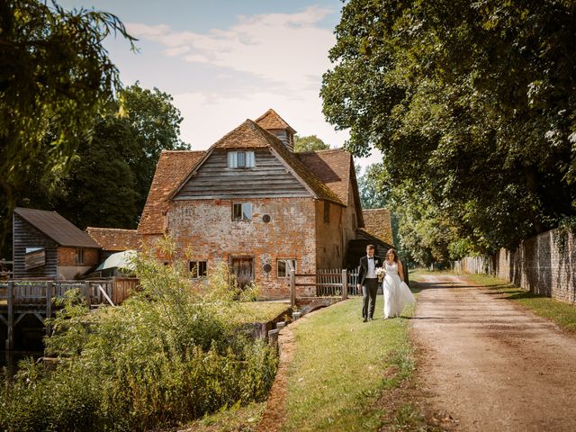 Rob and Harriet&apos;s Wedding in Reading, Berkshire 25