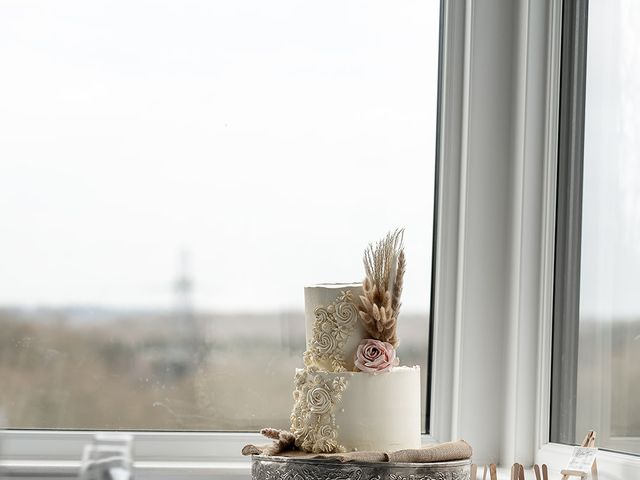 Wayne and Sam&apos;s Wedding in Fareham, Hampshire 4