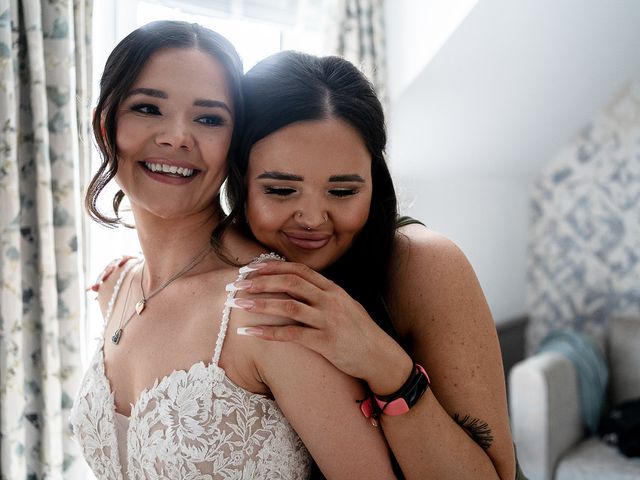 Wayne and Sam&apos;s Wedding in Fareham, Hampshire 16