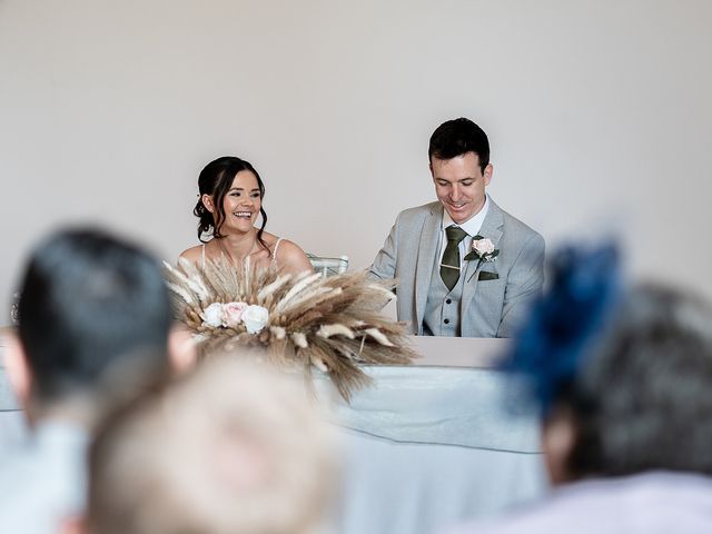 Wayne and Sam&apos;s Wedding in Fareham, Hampshire 21