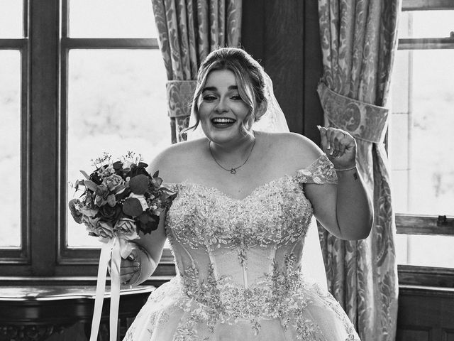 Joe and Morgan's Wedding in Saltburn-by-the-Sea, North Yorkshire 13