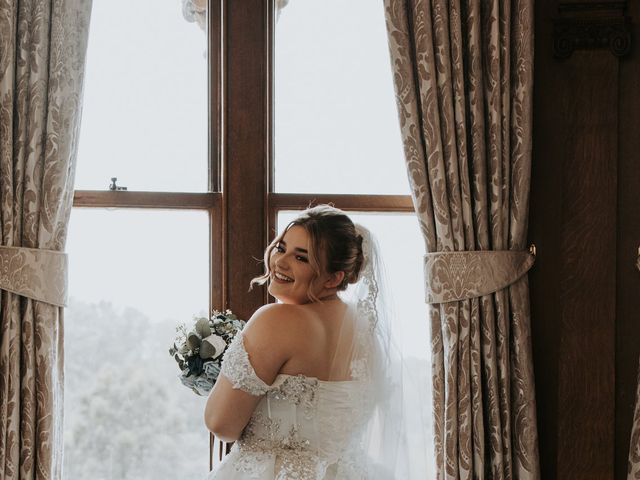Joe and Morgan's Wedding in Saltburn-by-the-Sea, North Yorkshire 15