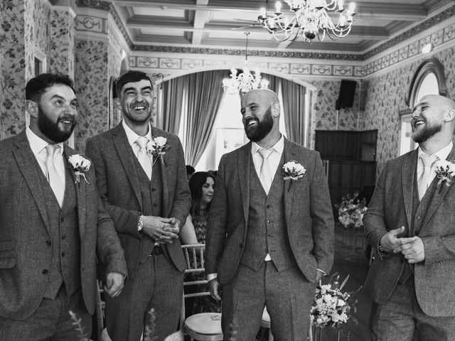 Joe and Morgan's Wedding in Saltburn-by-the-Sea, North Yorkshire 16