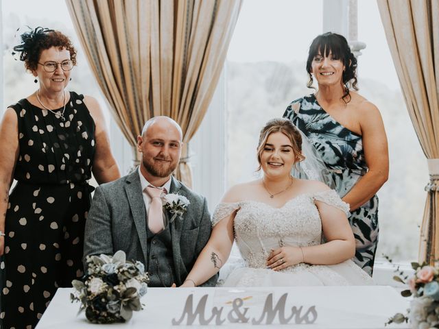 Joe and Morgan's Wedding in Saltburn-by-the-Sea, North Yorkshire 39