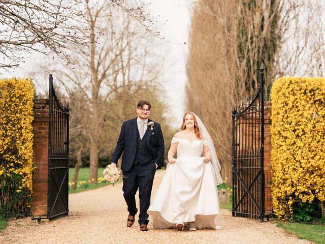 Finn and Megan's Wedding in Maidenhead, Berkshire 15