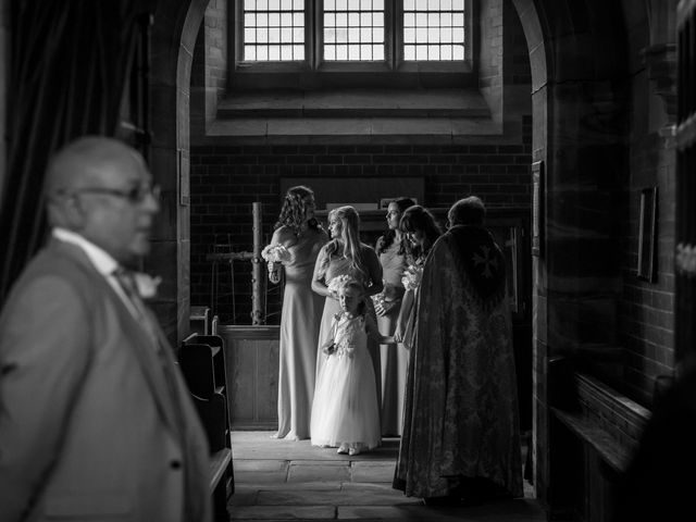 Ant and Helen&apos;s Wedding in Poulton Le Fylde, Lancashire 18