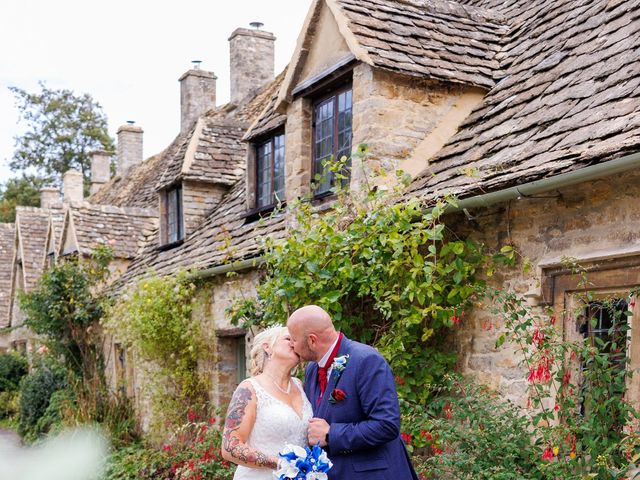 Pete and Fran&apos;s Wedding in Bibury, Gloucestershire 20