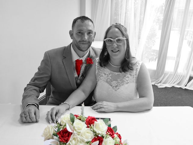 Lee and Amy's Wedding in Marston, Lincolnshire 10