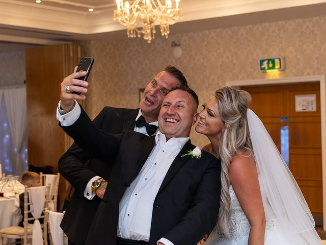 Tony and Amy&apos;s Wedding in Hemel Hempstead, Hertfordshire 119