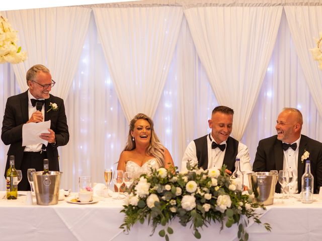 Tony and Amy&apos;s Wedding in Hemel Hempstead, Hertfordshire 124