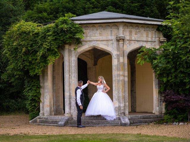 Tony and Amy&apos;s Wedding in Hemel Hempstead, Hertfordshire 156