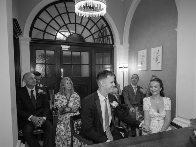 Sam and Jess's Wedding in Kensington &amp; Chelsea, West London 16
