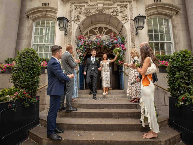 Sam and Jess's Wedding in Kensington &amp; Chelsea, West London 26