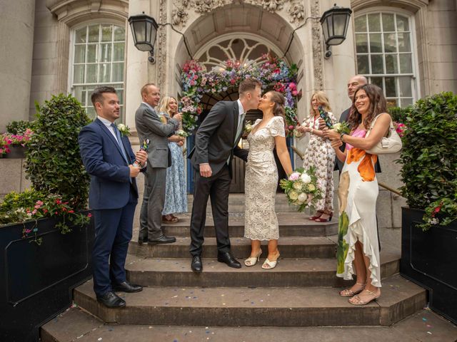 Sam and Jess's Wedding in Kensington &amp; Chelsea, West London 27