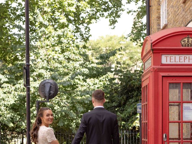 Sam and Jess's Wedding in Kensington &amp; Chelsea, West London 33