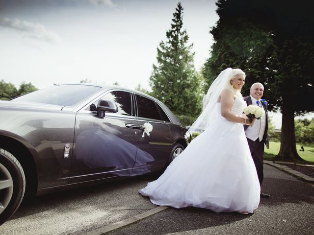 Lindsey and Mike&apos;s Wedding in Newton Le Willows, Merseyside 19