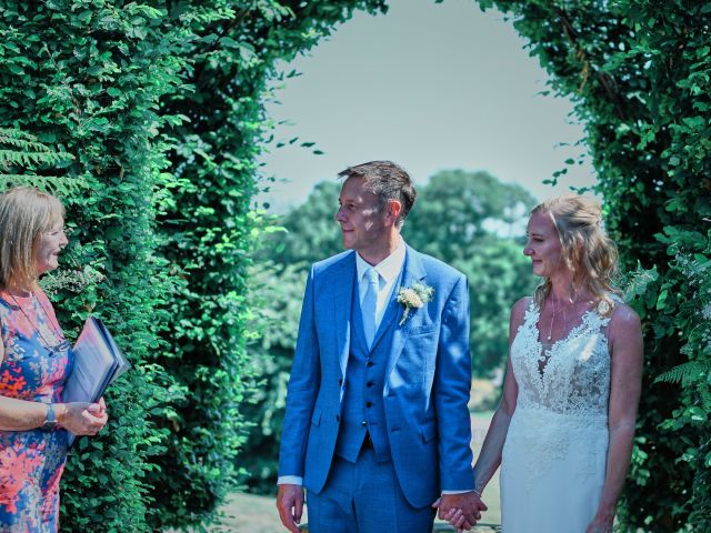 Simon and Kristell&apos;s Wedding in Newent, Gloucestershire 8
