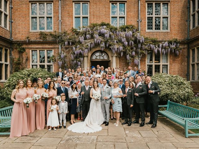 Hannah and Matthew&apos;s Wedding in Milton Keynes, Buckinghamshire 42