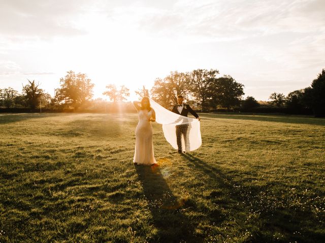 Mike and Rachel&apos;s Wedding in Wokingham, Berkshire 7